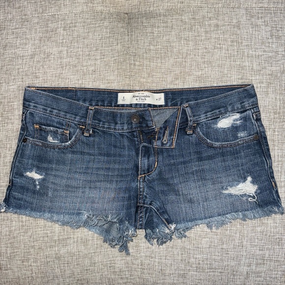 Abercrombie & Fitch Cut Off Shorts Size 4 - Picture 1 of 3